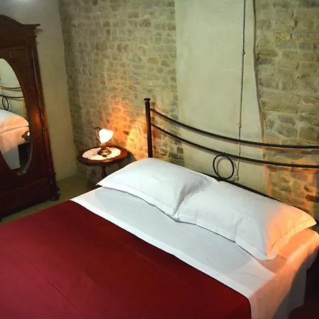 Al Castello Di Montalfoglio Landsted