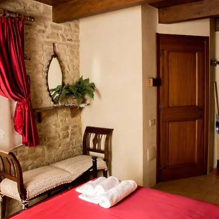 Al Castello Di Montalfoglio Hétvégi ház