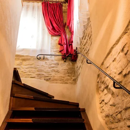 Al Castello Di Montalfoglio *