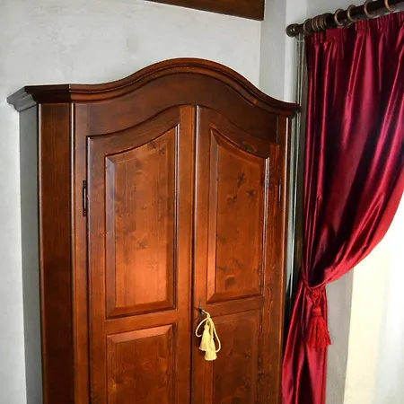 Al Castello Di Montalfoglio Hétvégi ház *