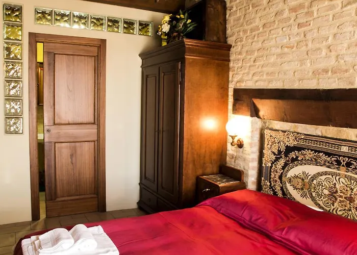 Al Castello Di Montalfoglio Country house